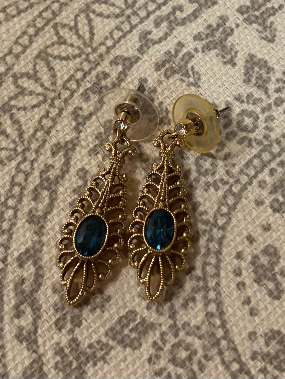 Earrings - Costume Jewelry